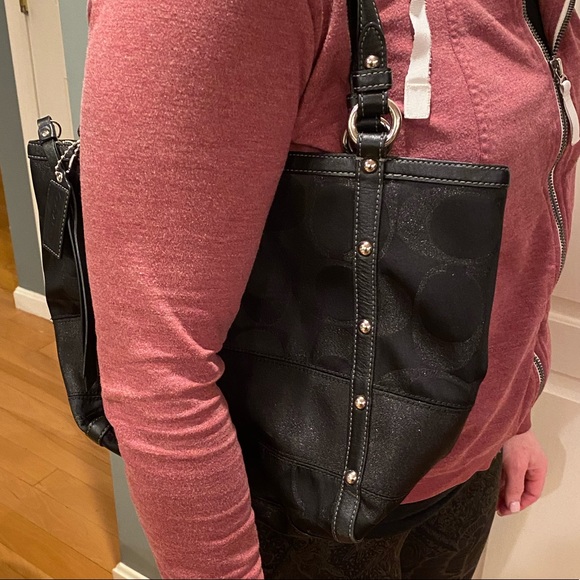 EUC COACH Black Signature Purse - Picture 8 of 8